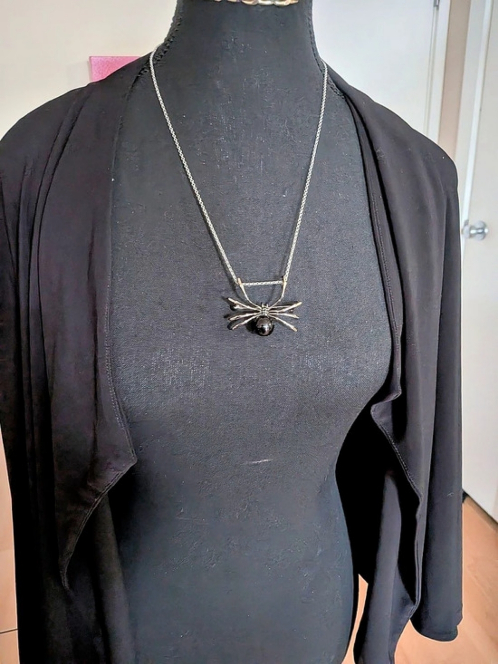 JK by Thirty-One Silver Tone Chain & Black Pearl Spider Brooch Pendant Set